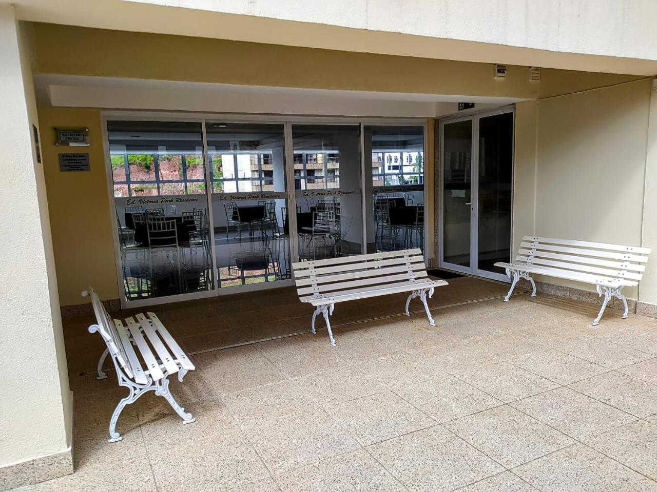 Maria Apê 07 São Mateus l Garagem l WiFi l Térreo l Um minuto do shopping independência