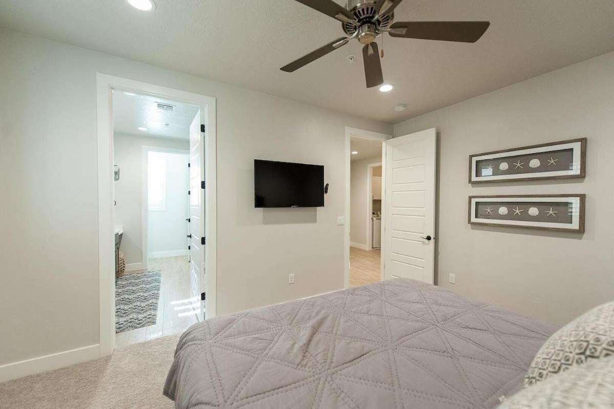 Desert Oasis Washington Utah 2329 view 4