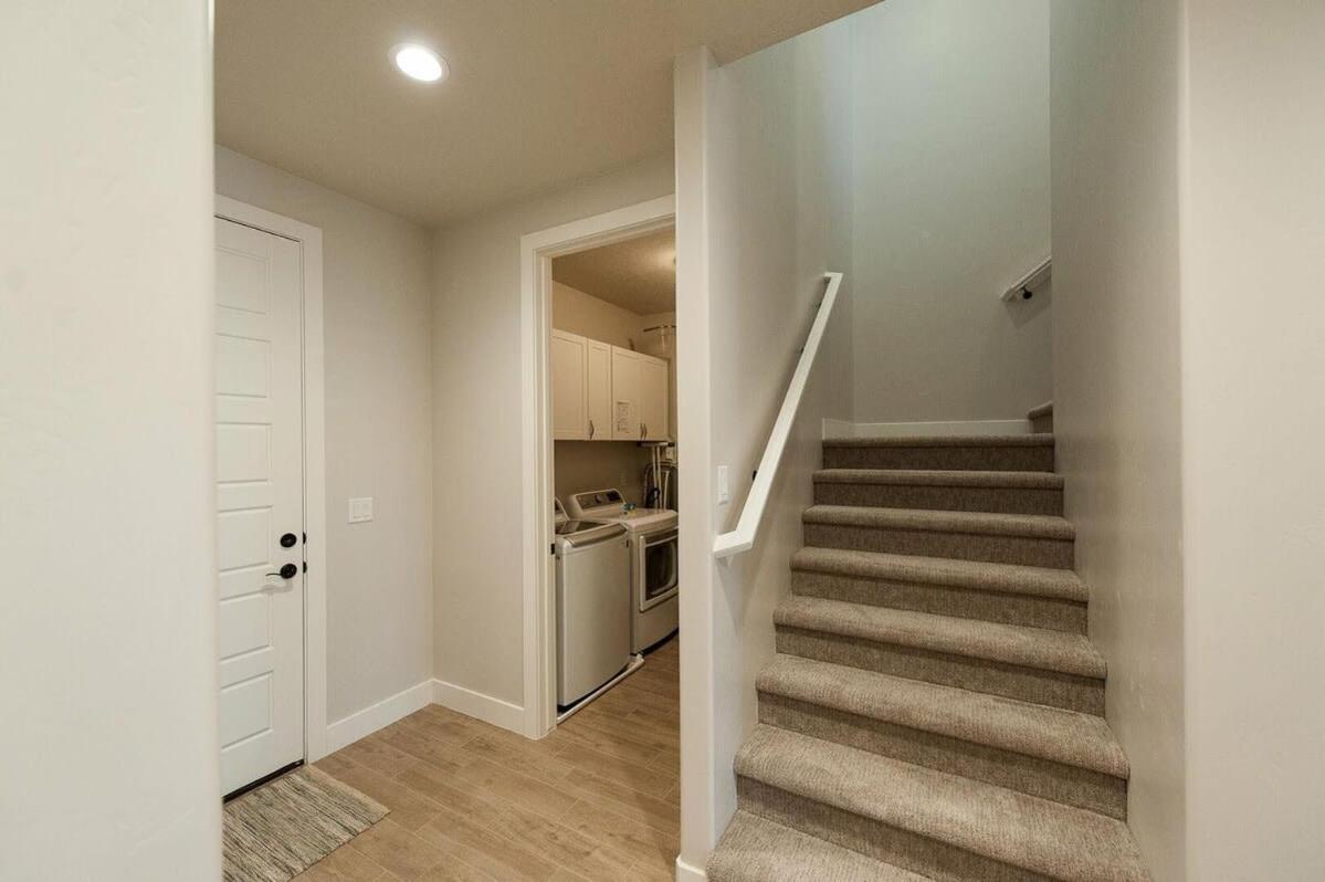 Desert Oasis Washington Utah 2329 view 5