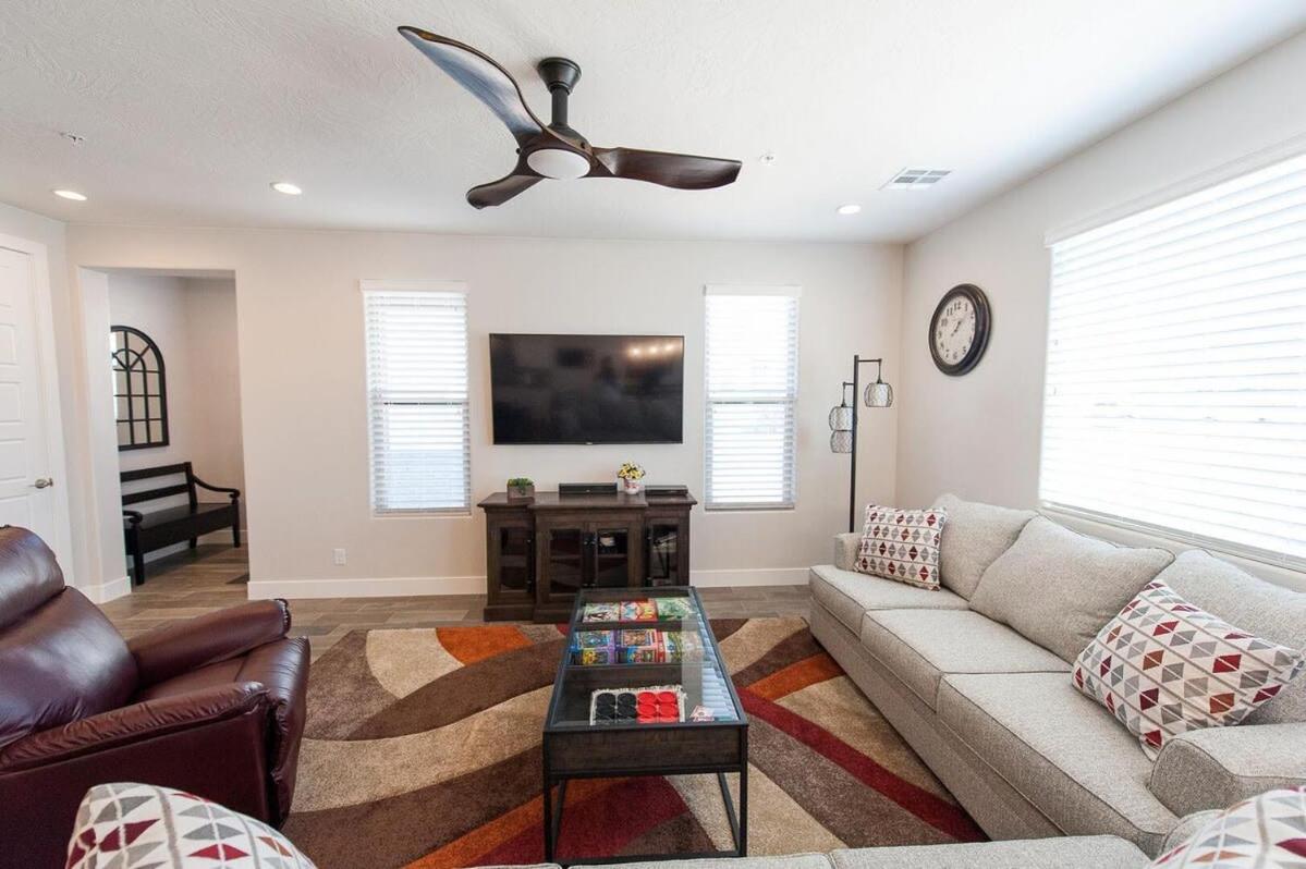 Mountain View Oasis Washington Utah 2309 view 4