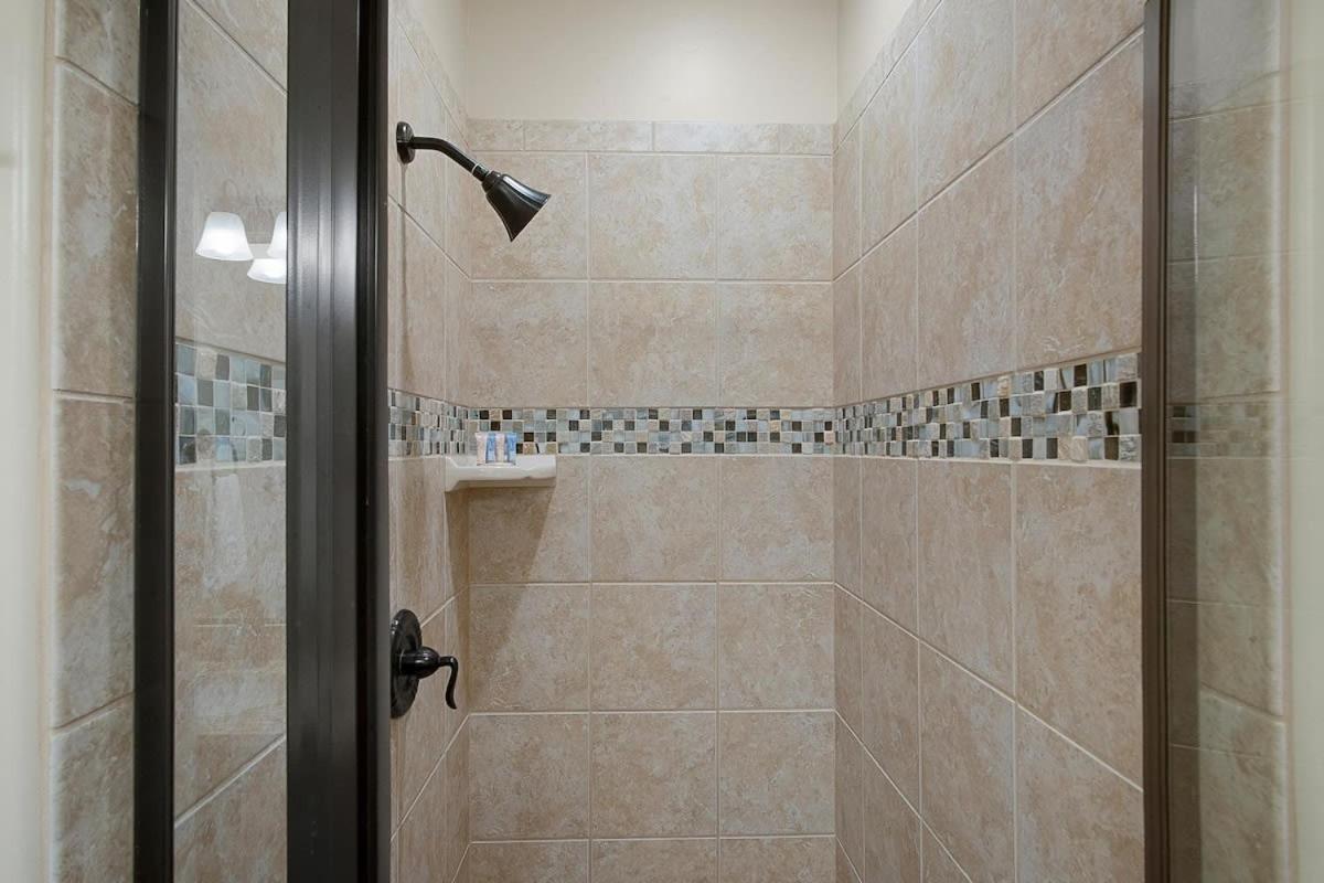 Rejuvenating Retreat Private Hot Tub and Amenities view 5