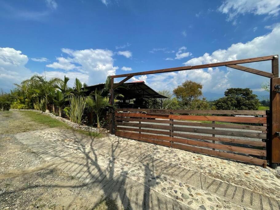 Cabaña entre montañas + Jacuzzi