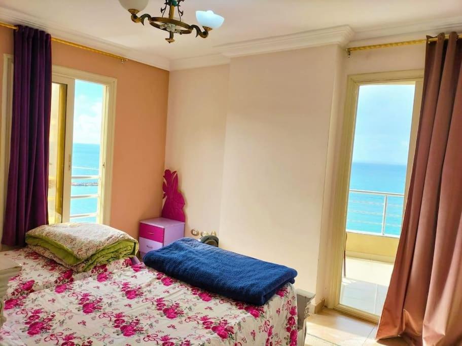 Apartment in Sidi Beshr bahri with clear sea view view 3