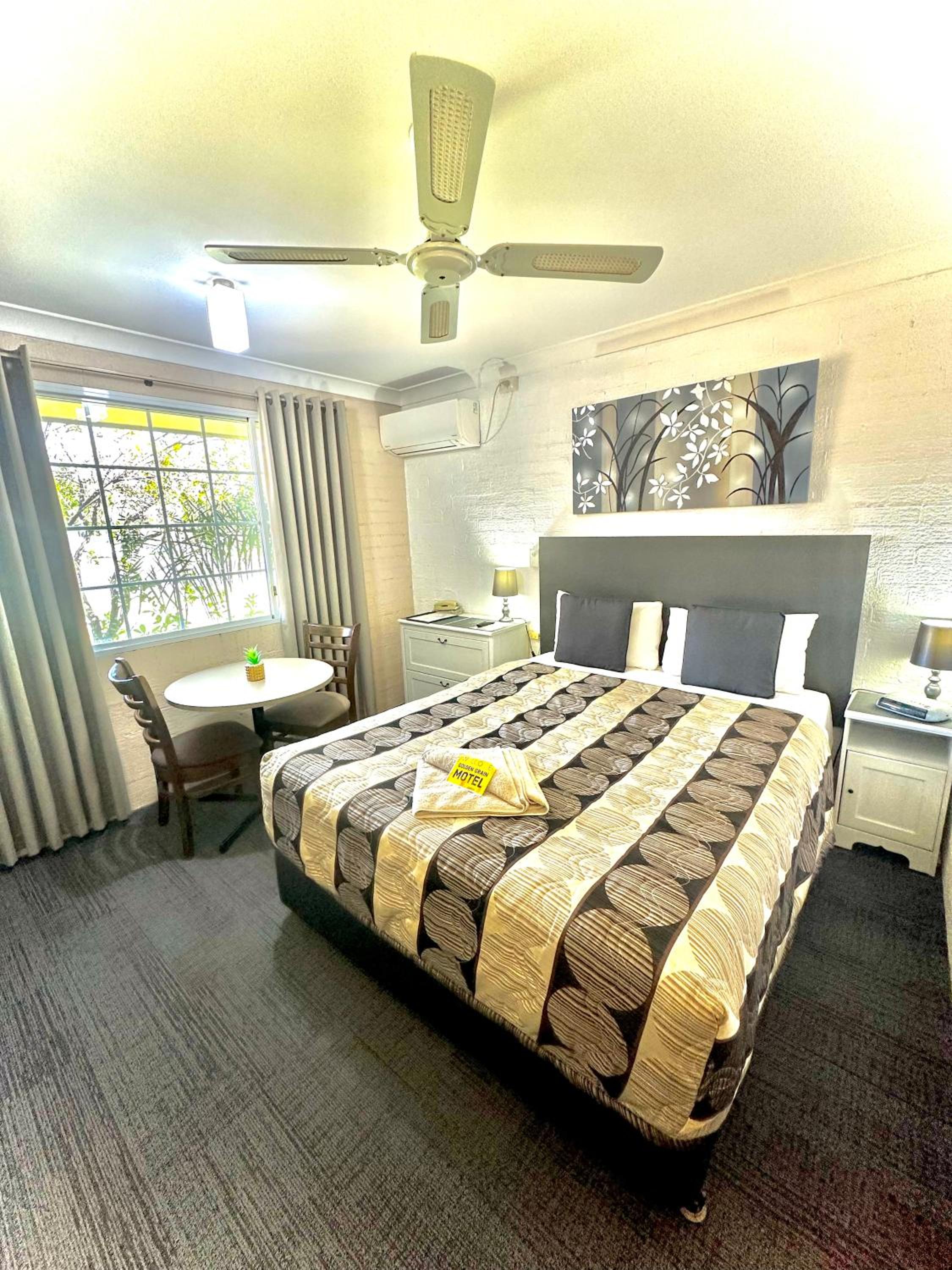 Golden Grain Motor Inn