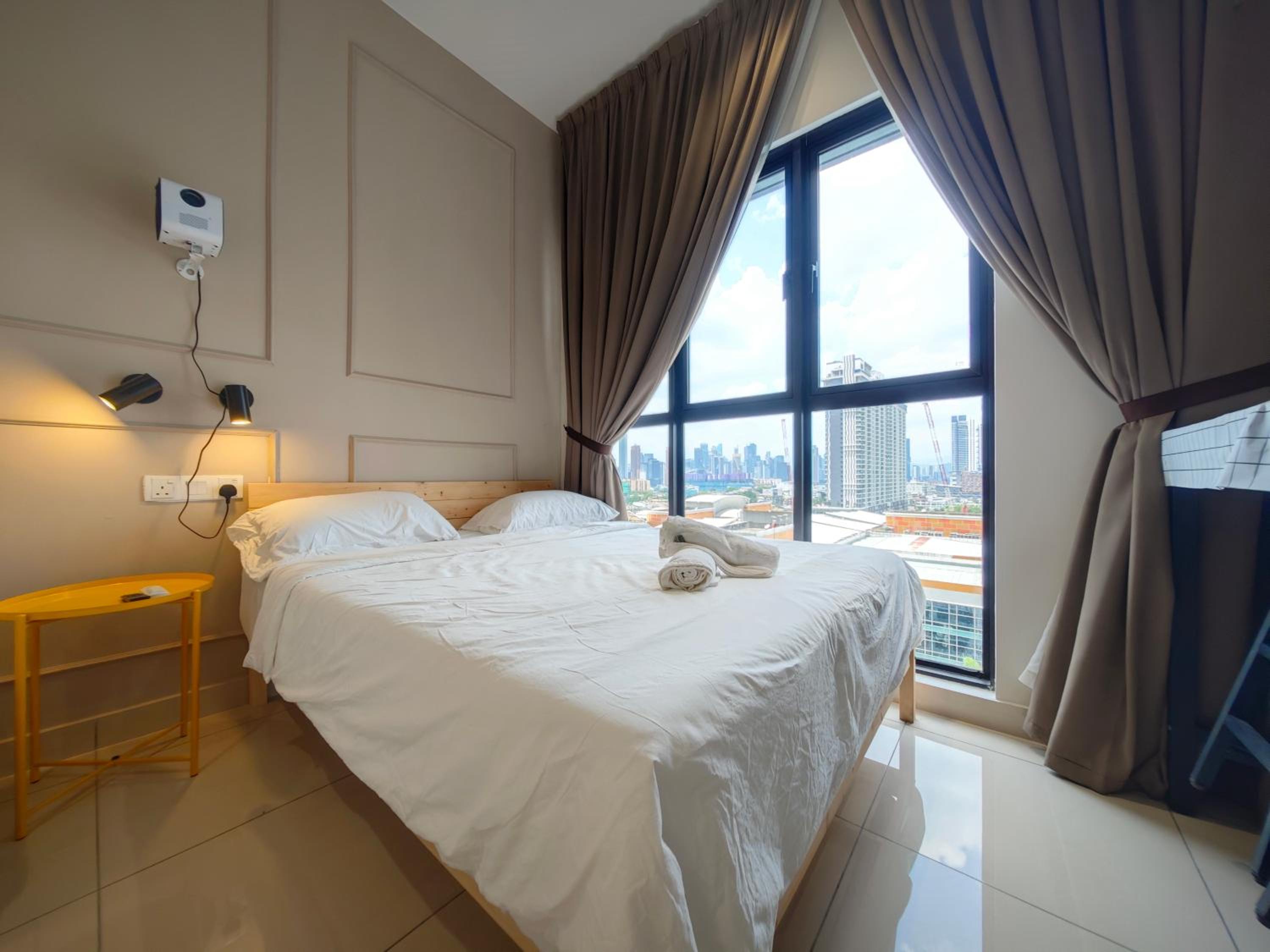 TRION Studio 4 PAX Teneighth