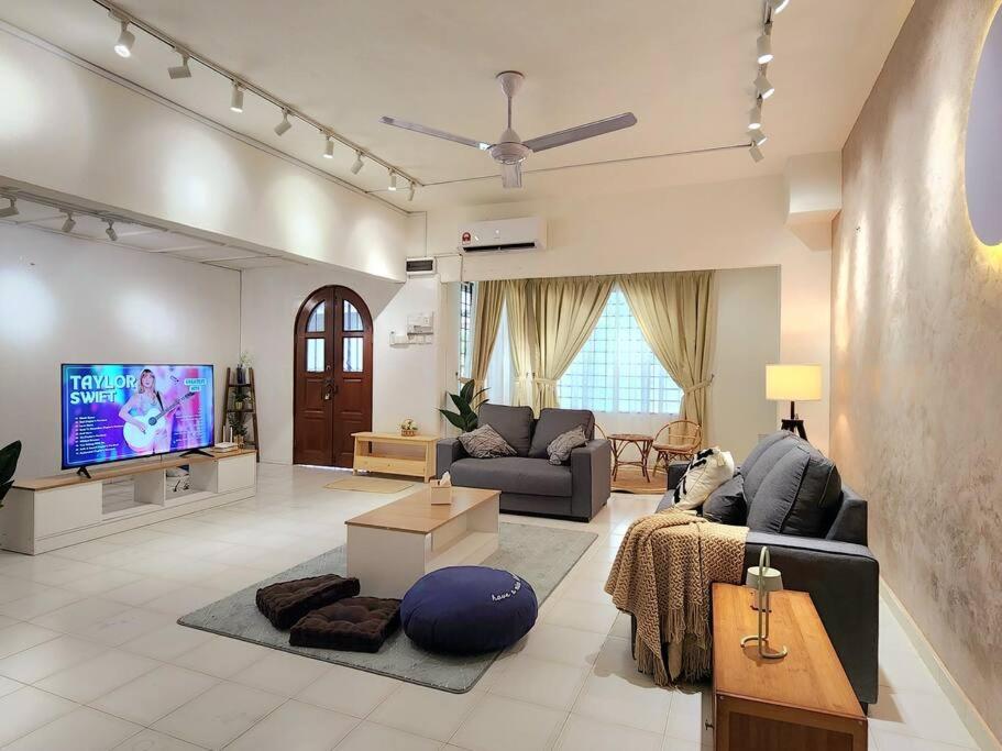 New!14pax,Petaling Jaya Damansara Landed Home next Starling Atria Mall 1U IKEA photo 1