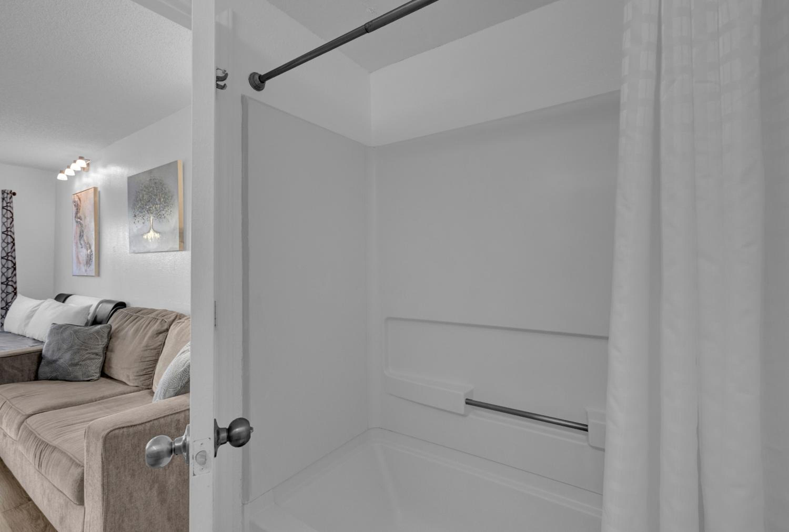 Cozy Condo on International Dr. Near Universal Studios
