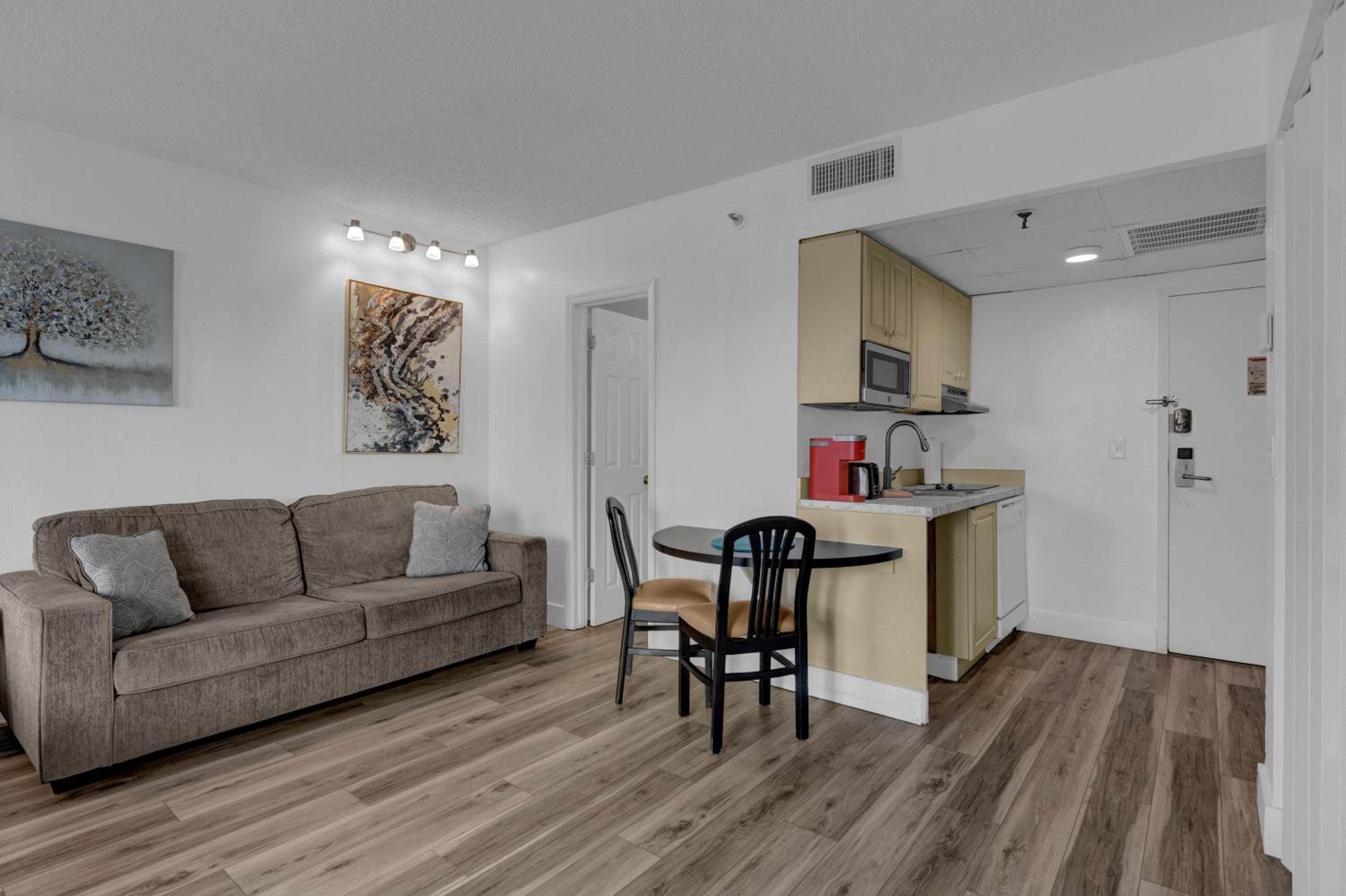 Cozy Condo on International Dr. Near Universal Studios