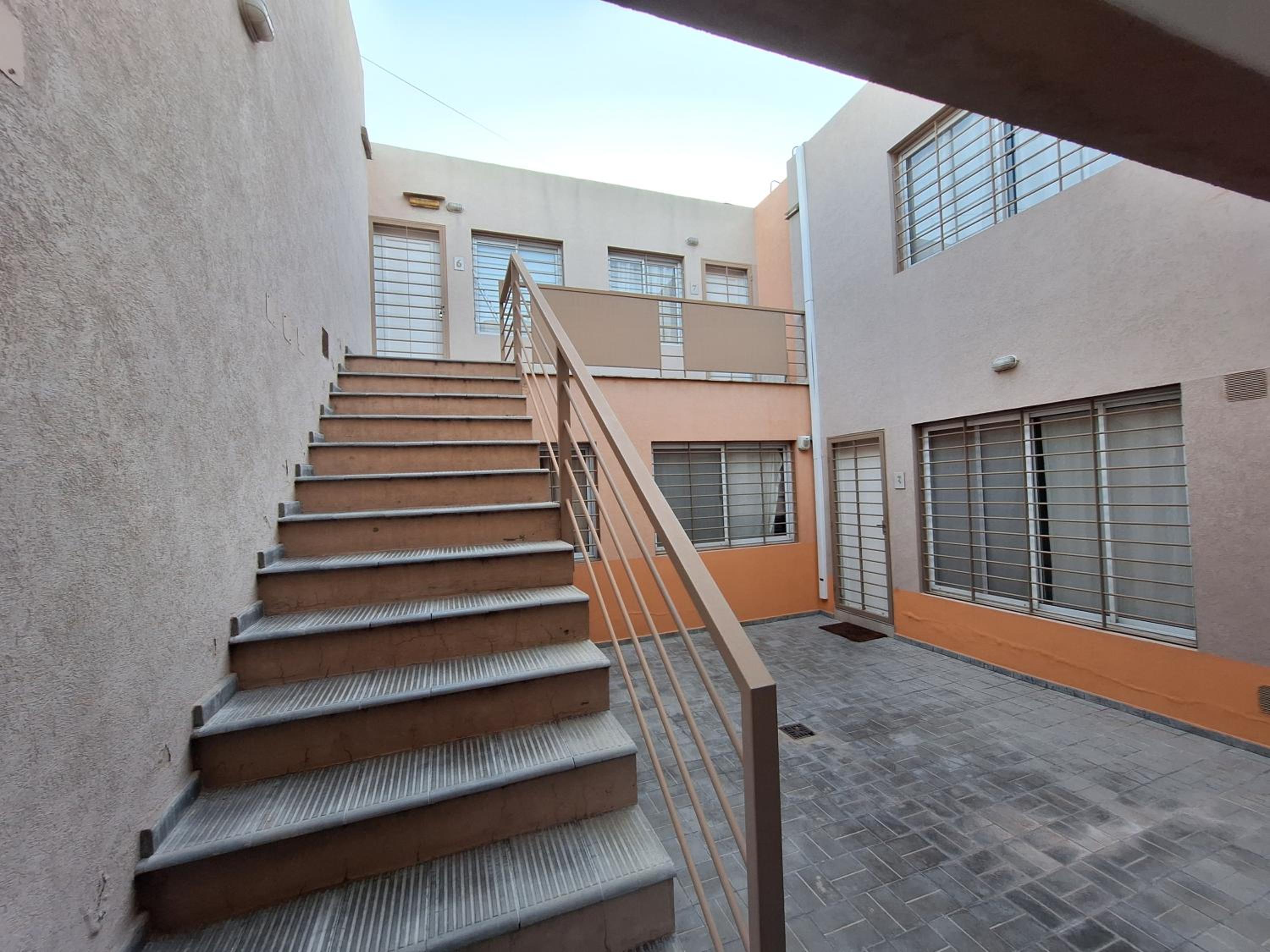 Departamento O'Higgins en Godoy Cruz completo