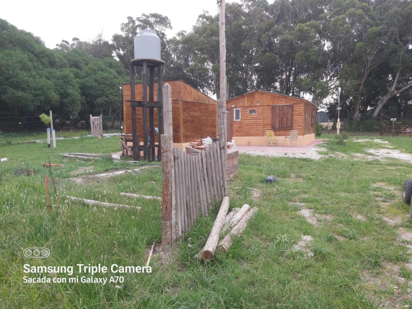 Mar del Plata- Playa Chapadmalal- Finca Viento Norte UNA CABAÑA HASTA 5 HUESPEDES Y UN DORMI CON BAÑO PRIVADO ATRAS HASTA 2 HUESPEDES