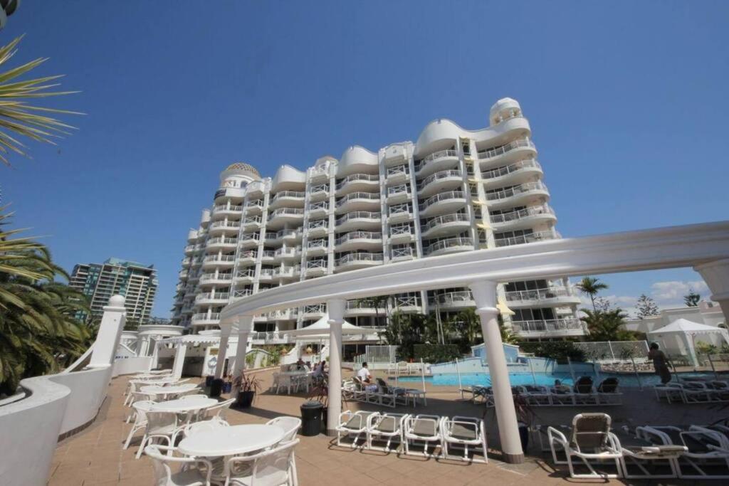 Phoenician Resort, Central Broadbeach