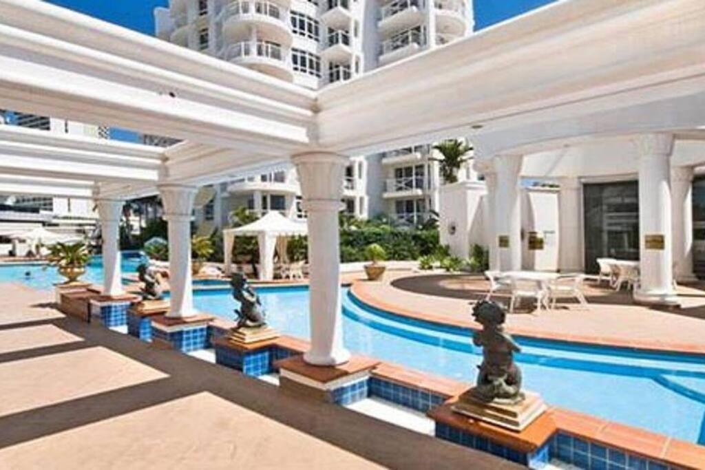 Phoenician Resort, Central Broadbeach
