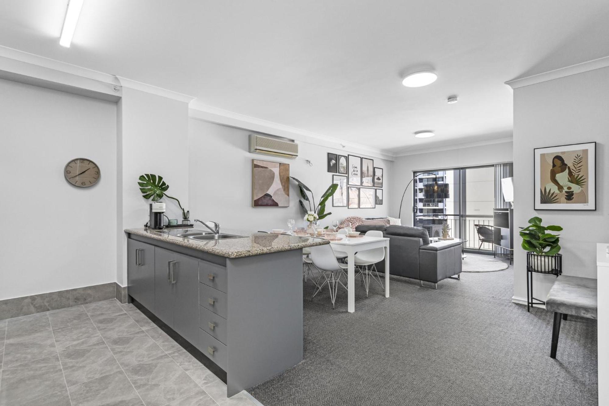 City Living Retreat - 2BR Apartment in East Perth