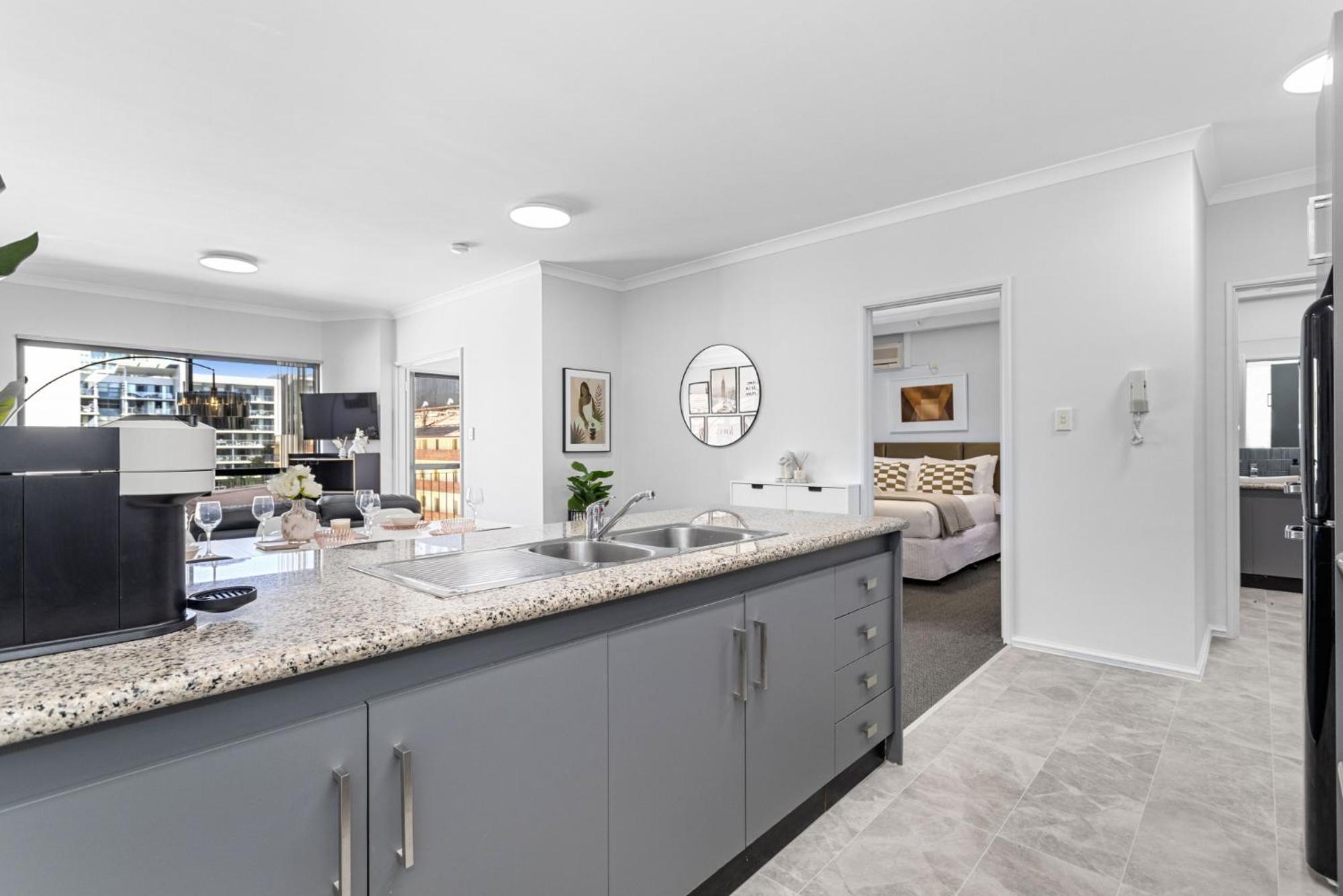 City Living Retreat - 2BR Apartment in East Perth