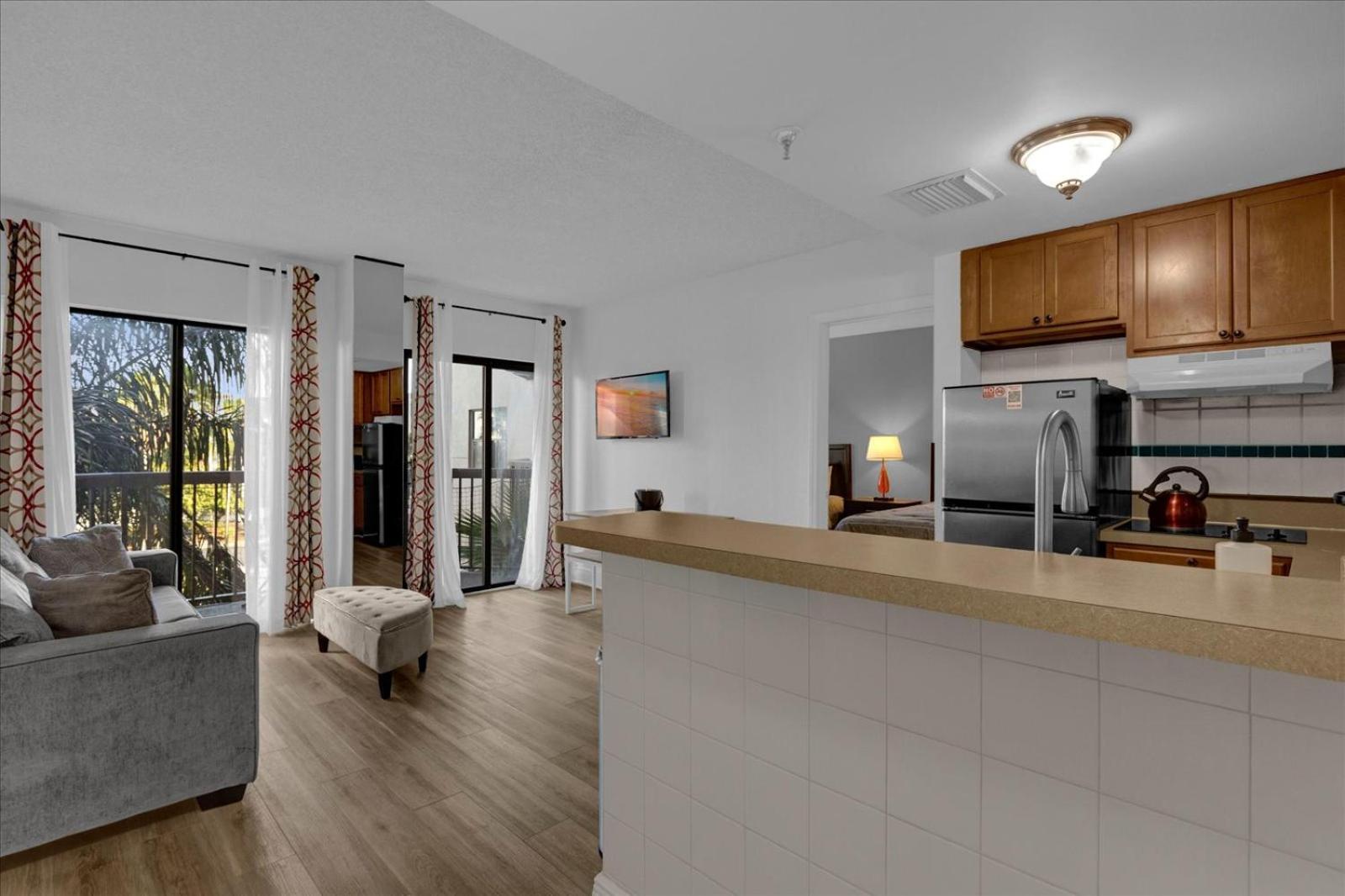 Cozy Condo on International Dr. Near Universal Studios