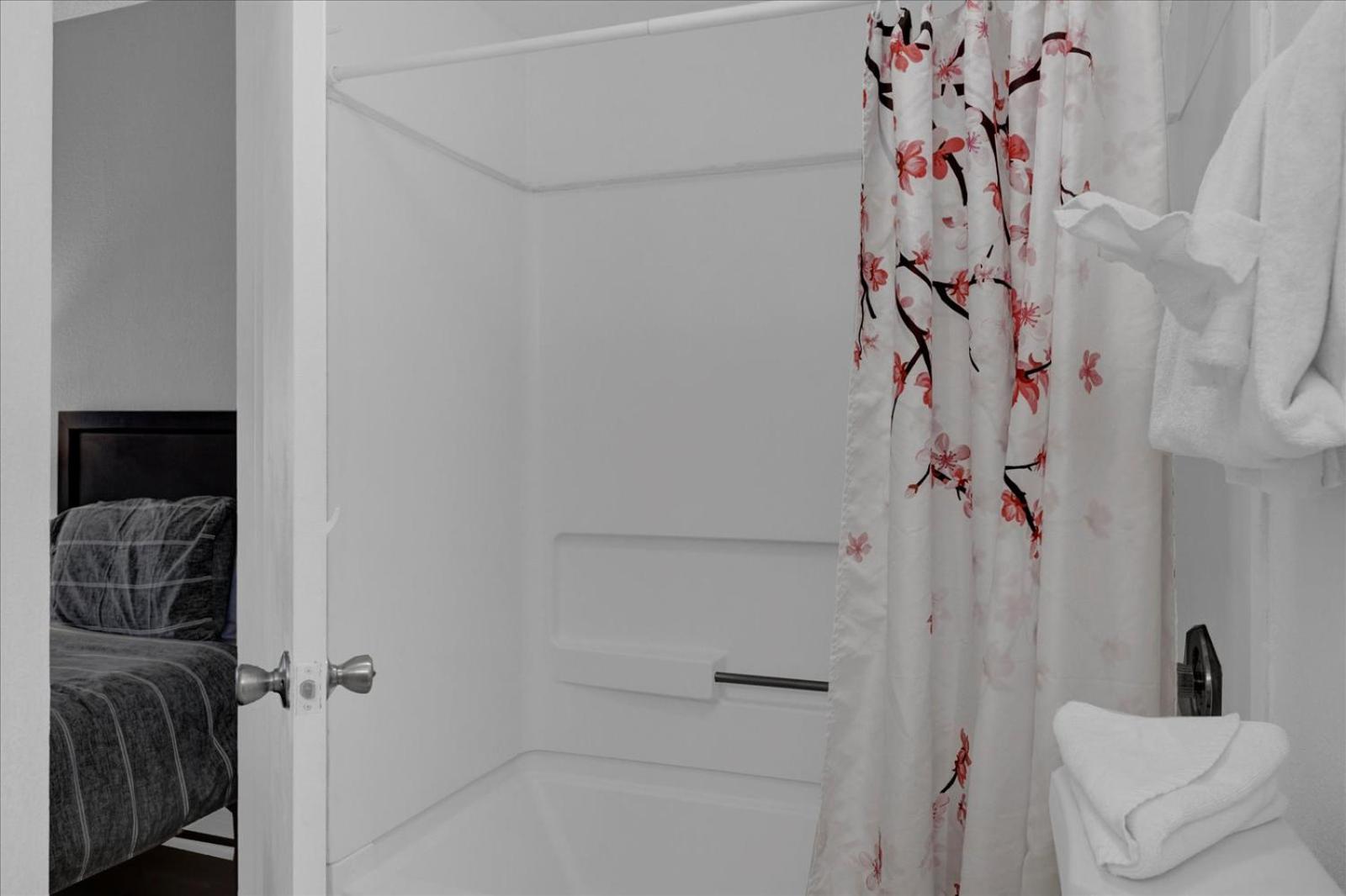 Cozy Condo on International Dr. Near Universal Studios