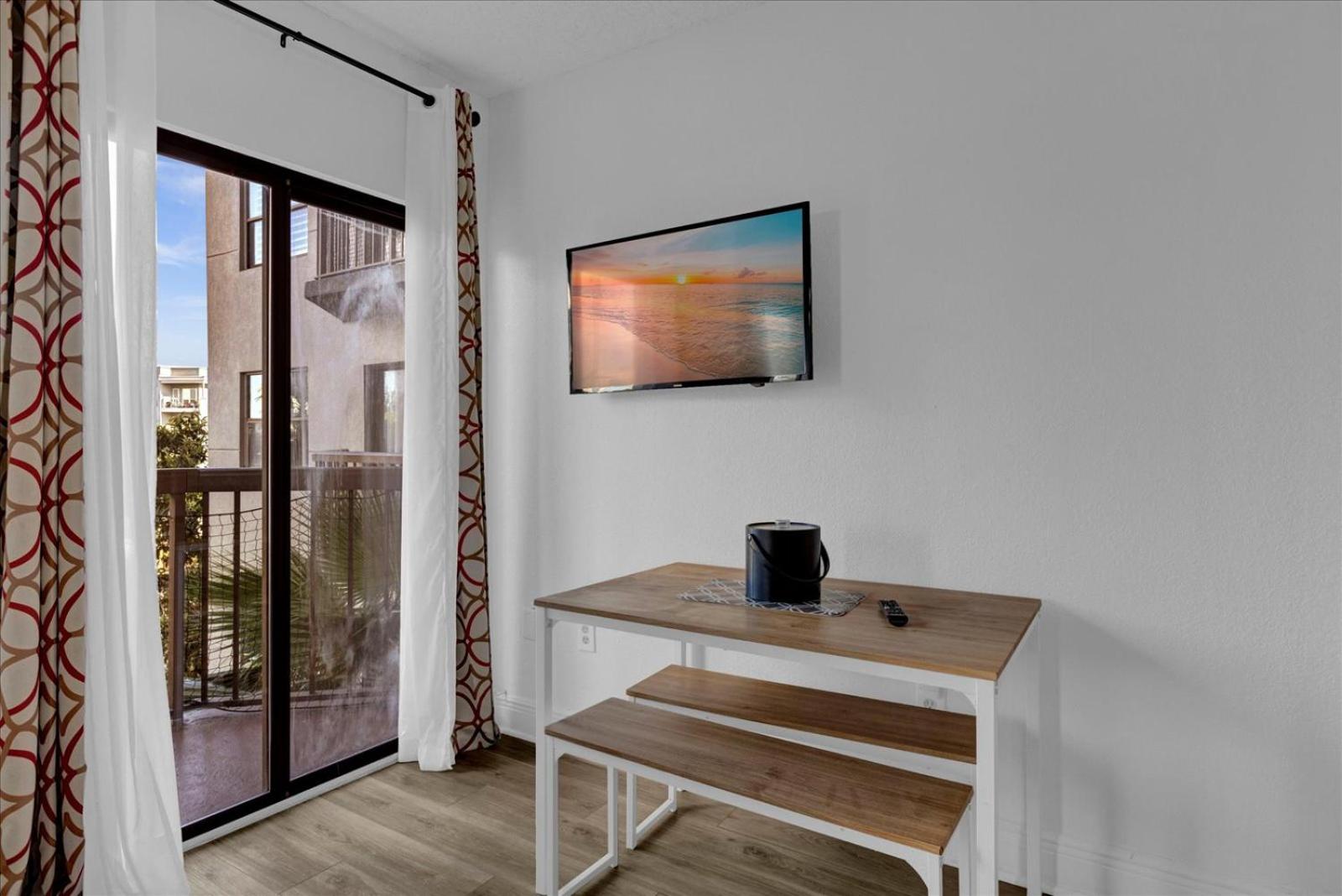 Cozy Condo on International Dr. Near Universal Studios