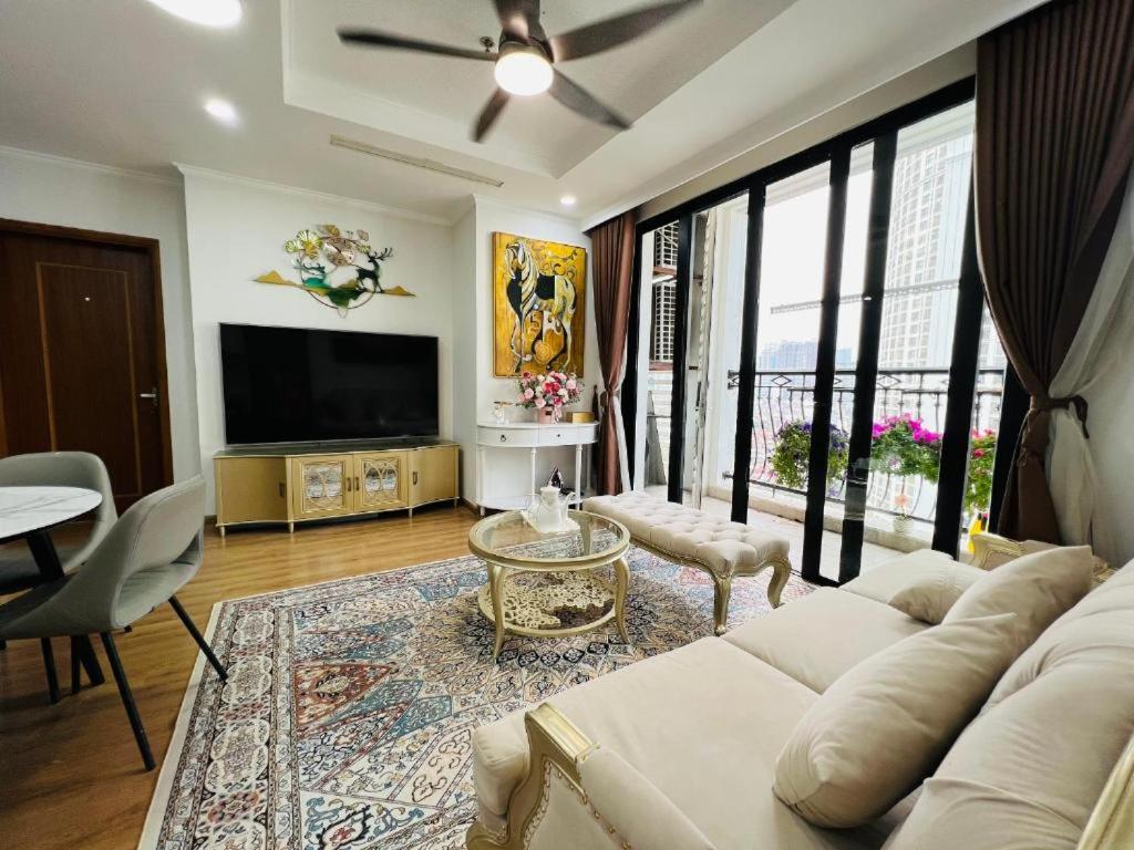 Vinhomes Royal City - by Bay Luxury