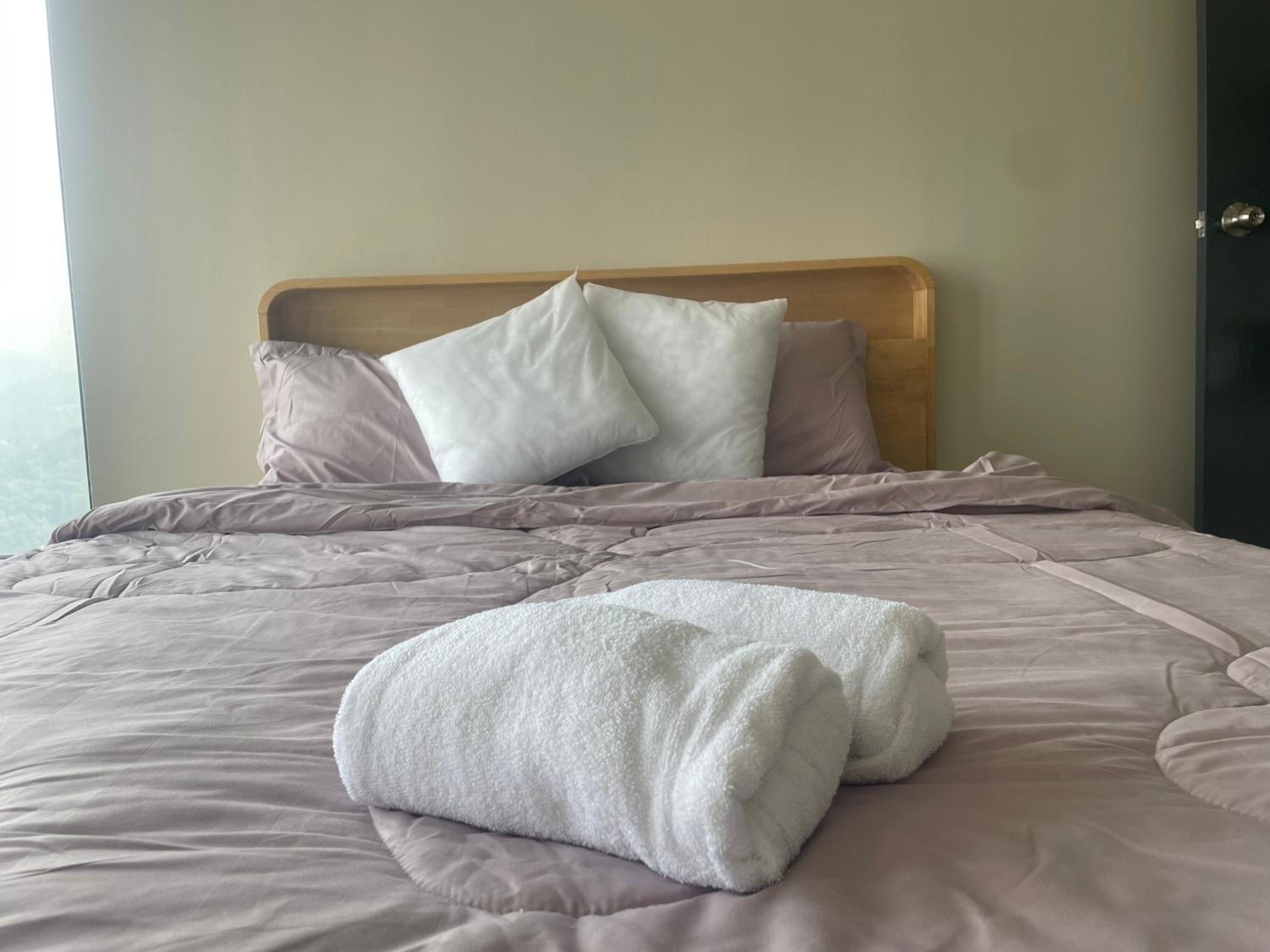 Gombak, KL at Ayuman Suites with Netflix & panoramic view of Gombak & Batu Caves photo 6