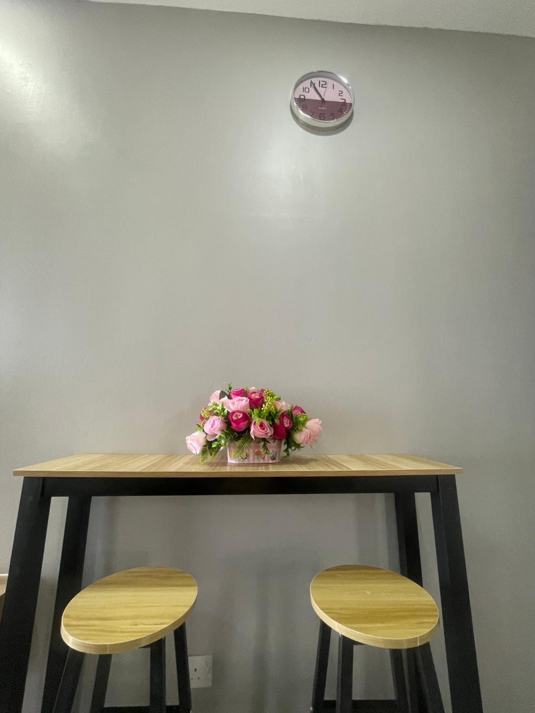 Gombak, KL at Ayuman Suites with Netflix & panoramic view of Gombak & Batu Caves photo 2