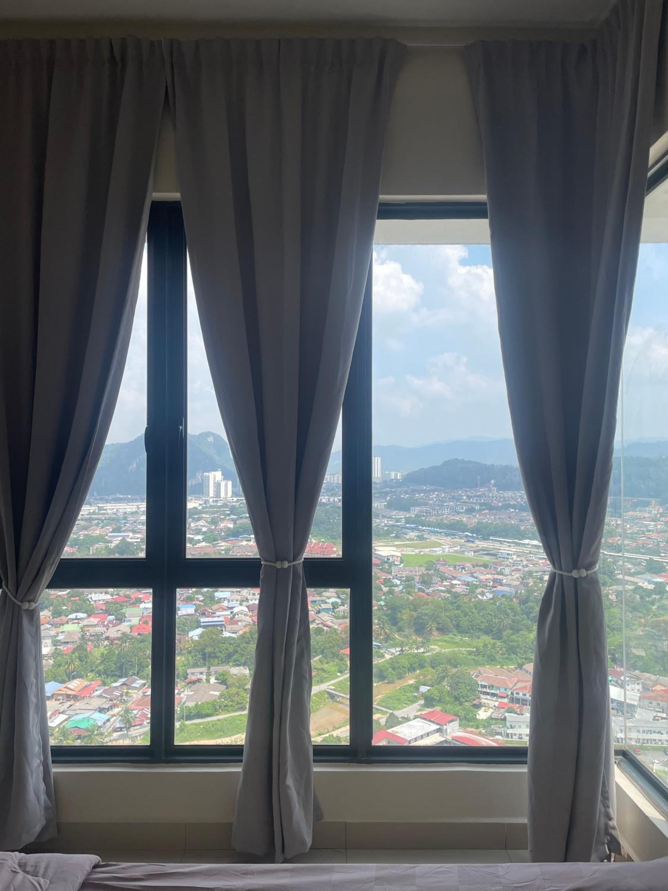 Gombak, KL at Ayuman Suites with Netflix & panoramic view of Gombak & Batu Caves photo 7