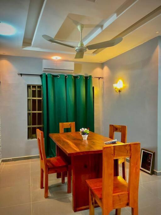 deux chambres et salon chez 198 à Porto Novo