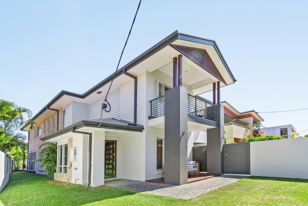 Burleigh Getaway