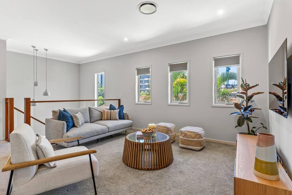 Burleigh Getaway