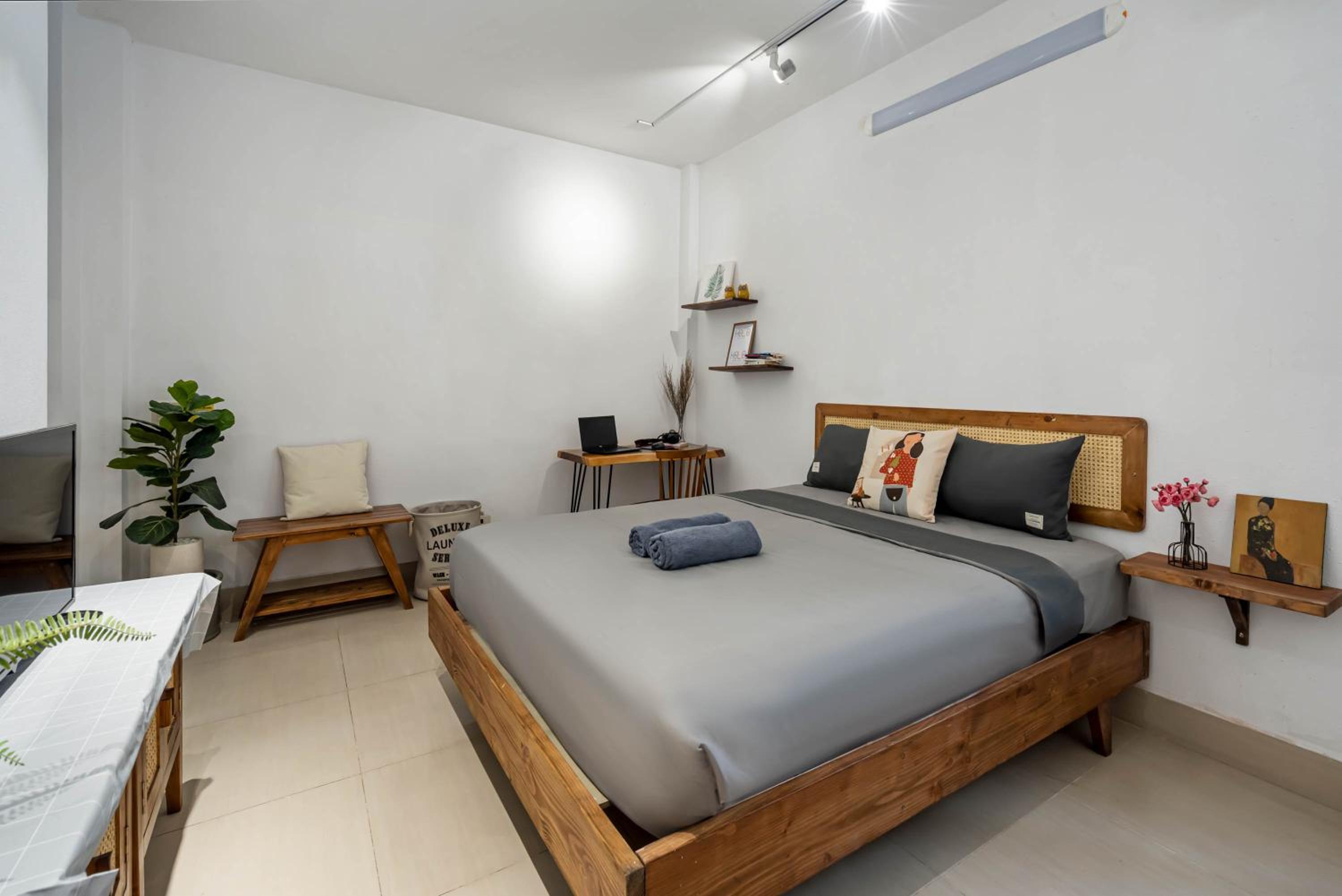 HOLO LE THANH TON SAIGON Serviced HomeStay