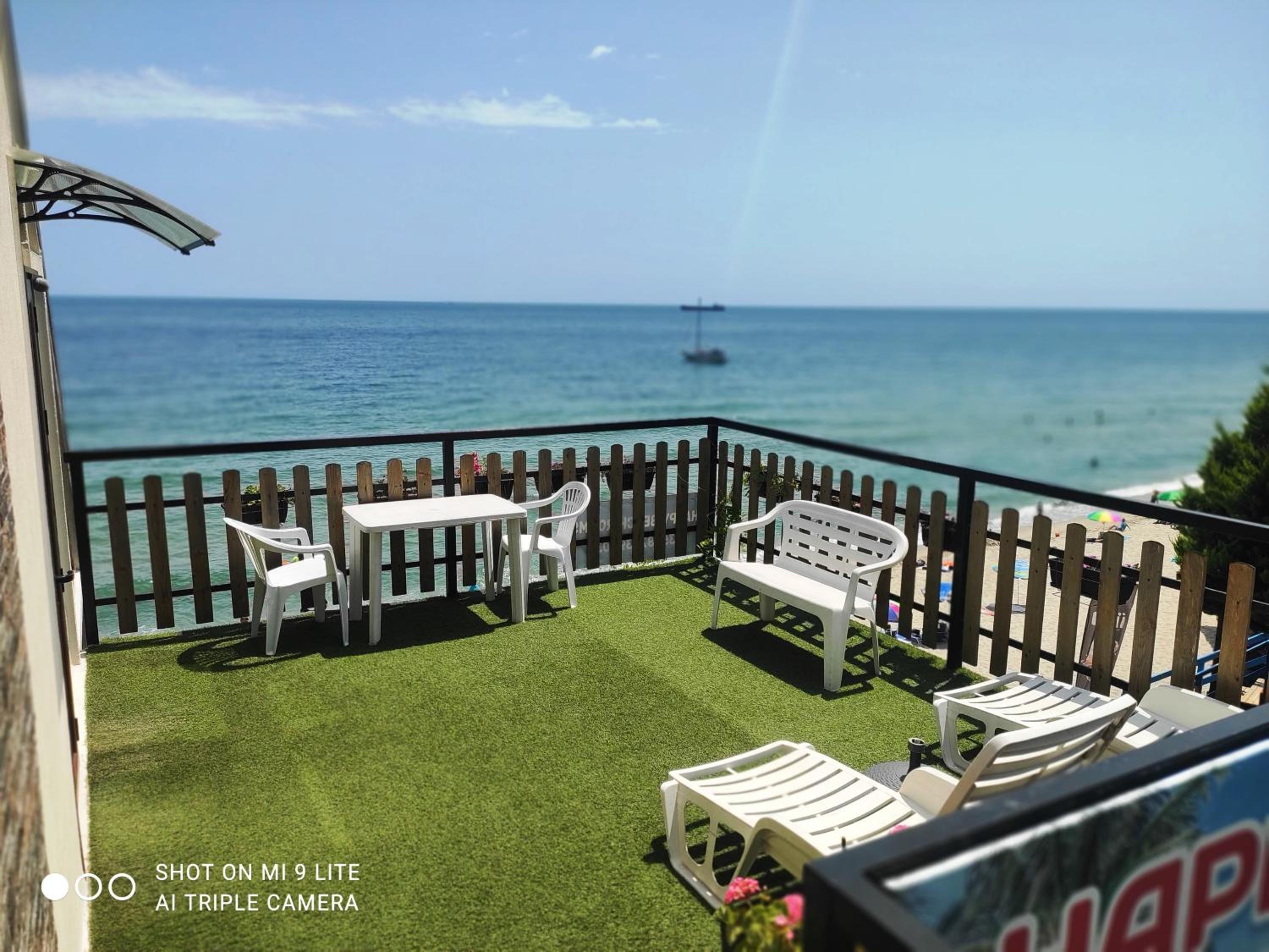 Hemingway rooms in Happy Beach