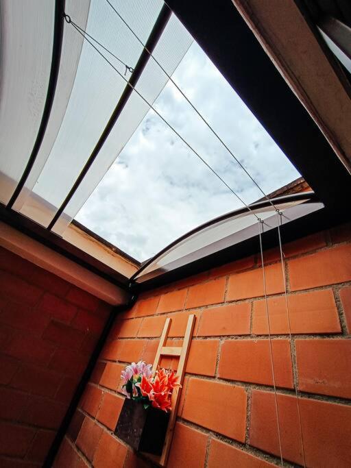Lindo apartamento con patio privado.