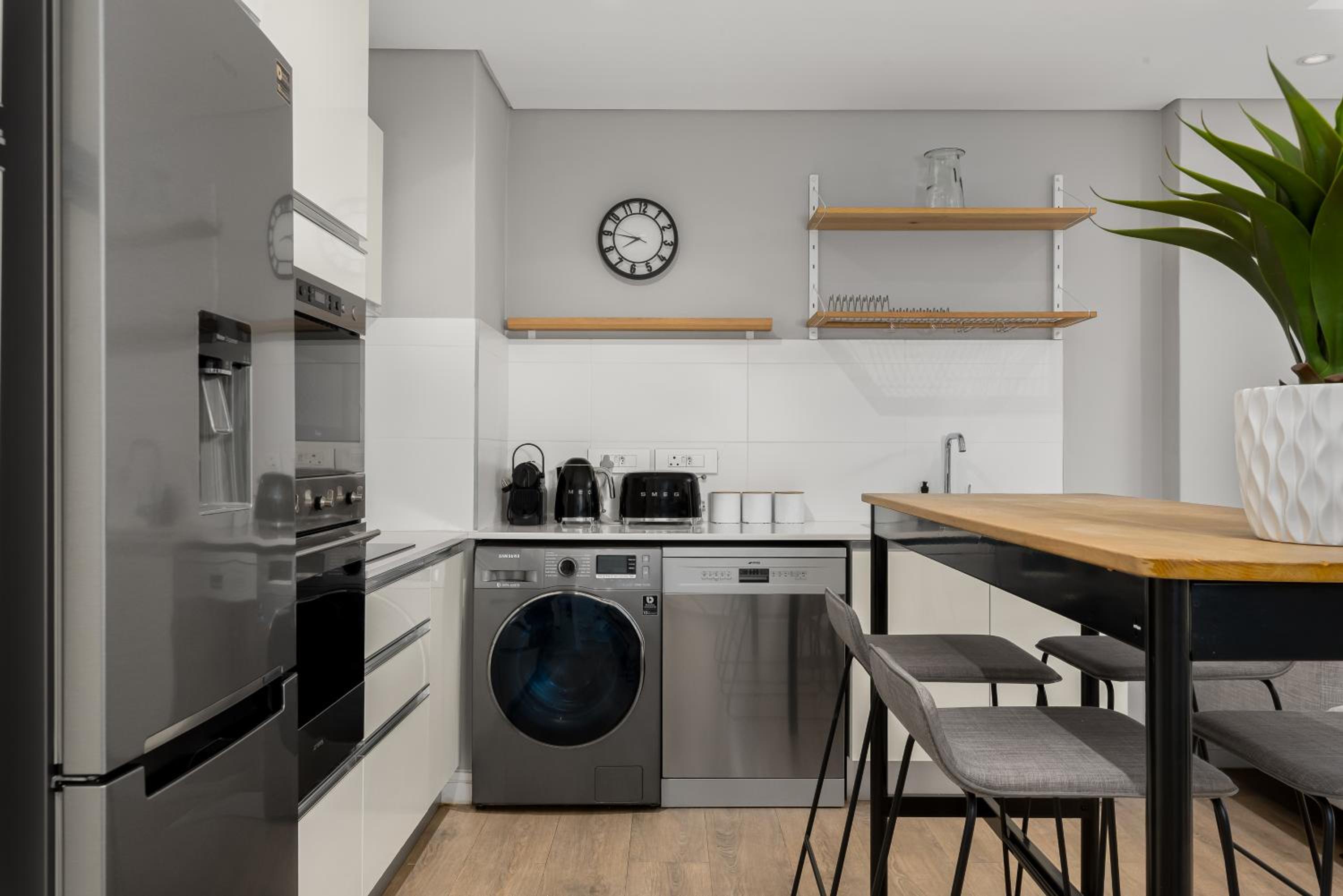 Warwick Apartments by Propr