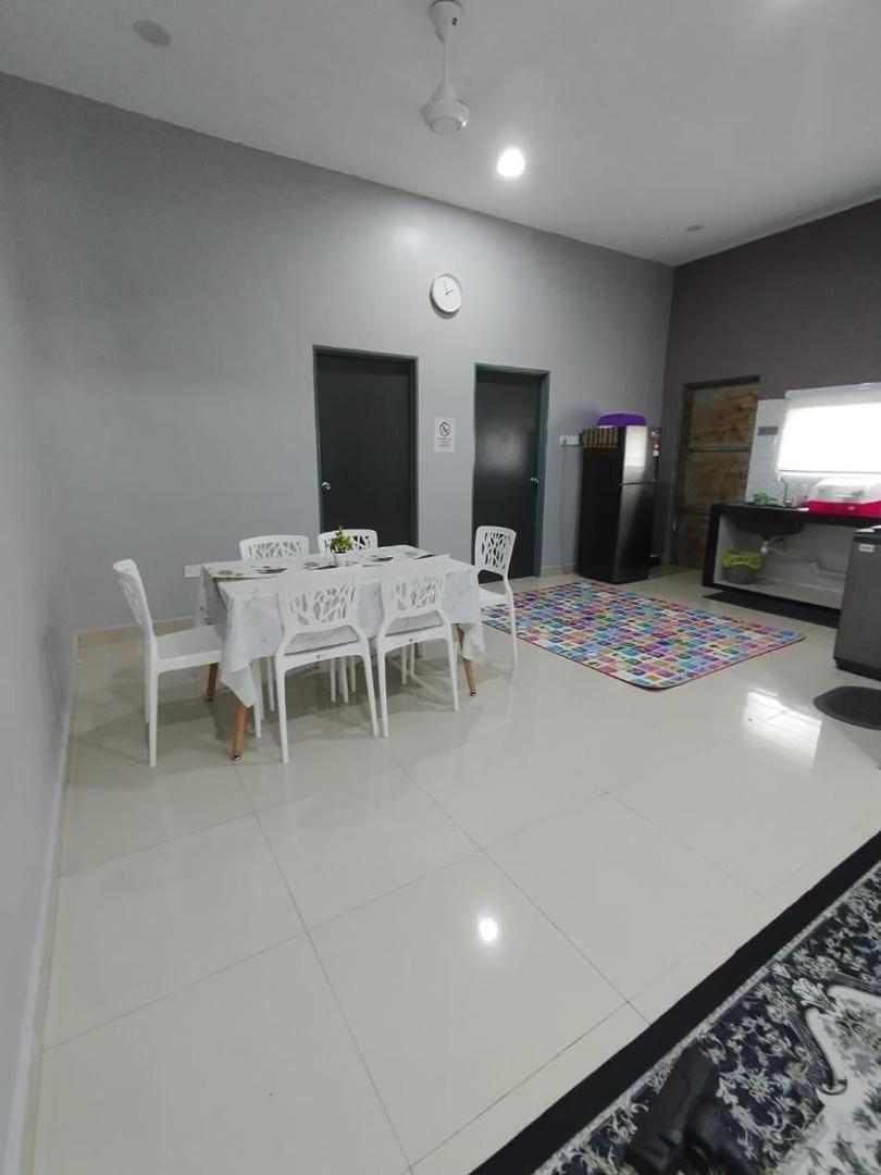 Mikaeel Homestay Beserah Kuantan photo 5