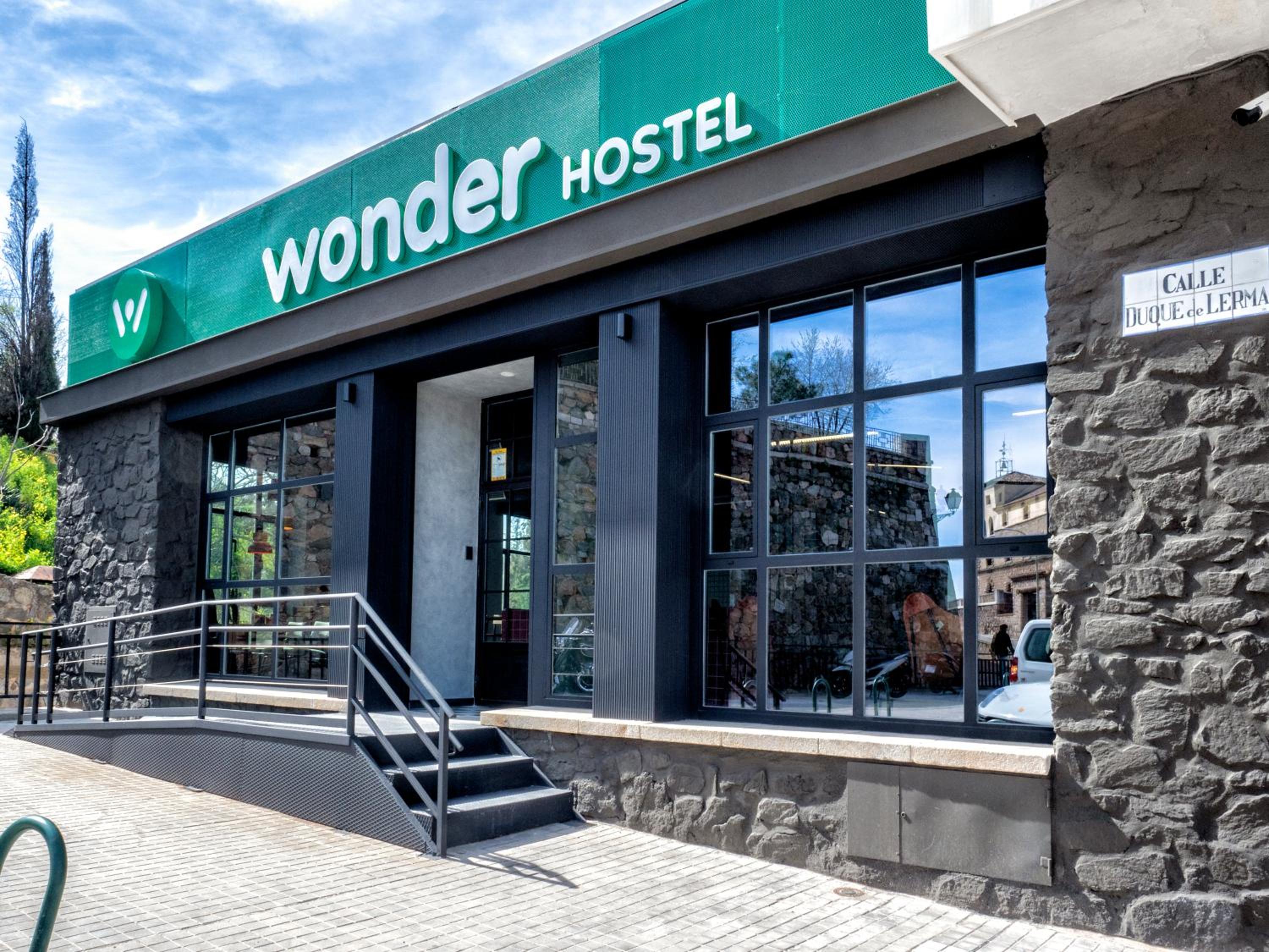 Hotel Wonder Hostel - Image 1