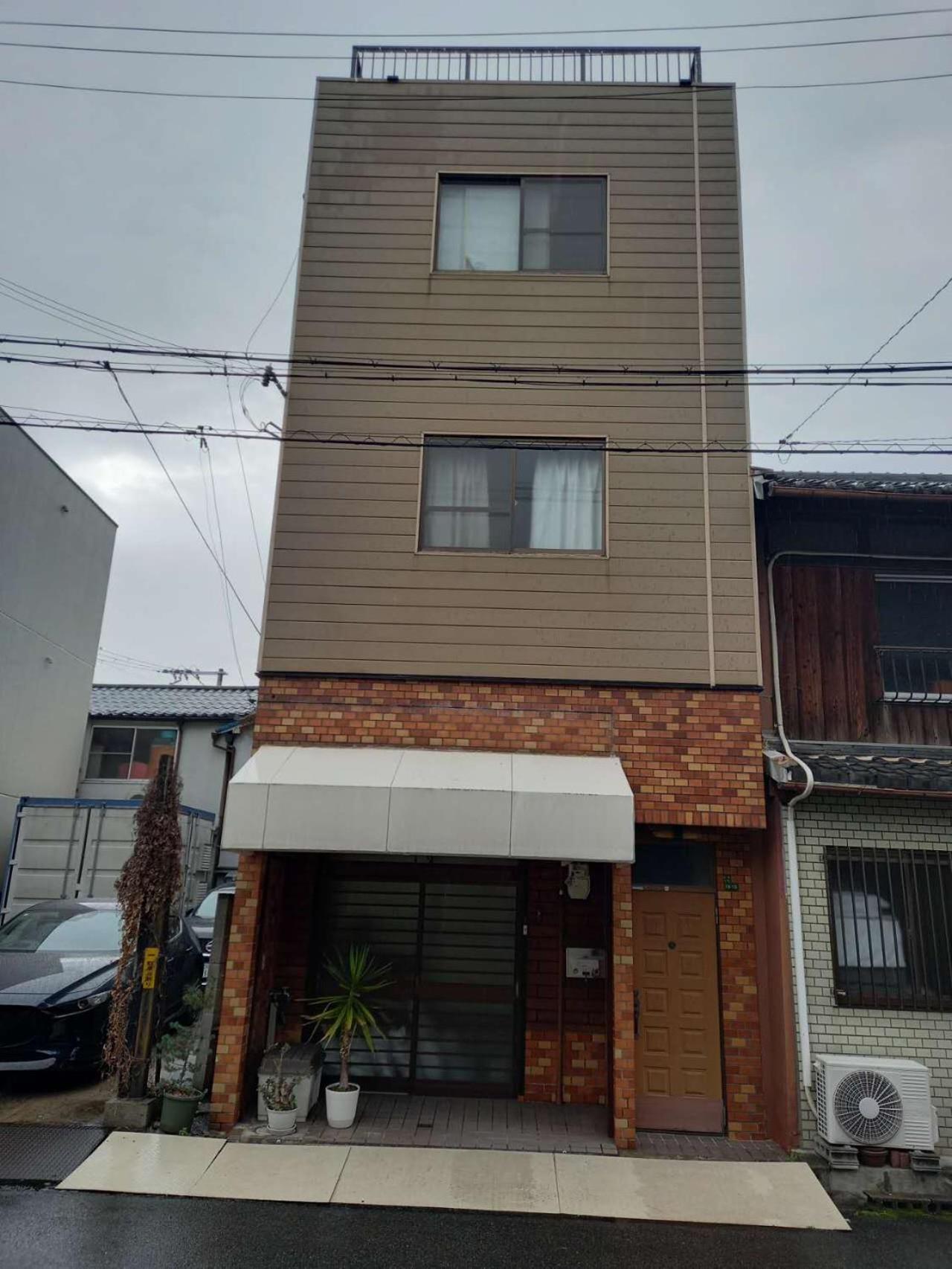 Lucky House Guest House