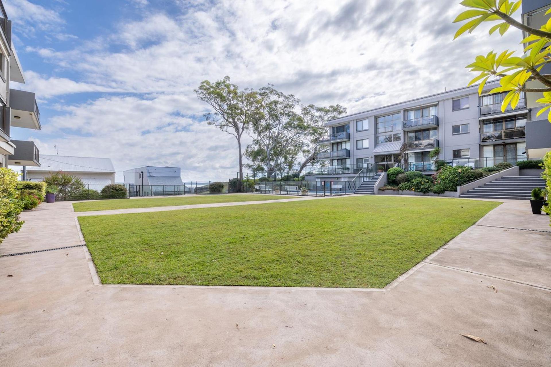 The Poplars, 2,36 Magnus Street - Comfortable Unit With Air Conditioning and Wi-Fi