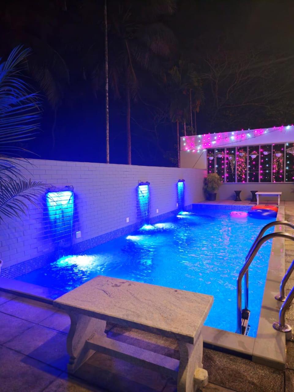 Clive Ten Resorts Athirappilly,10 minutes drive from Athirappilly waterfall