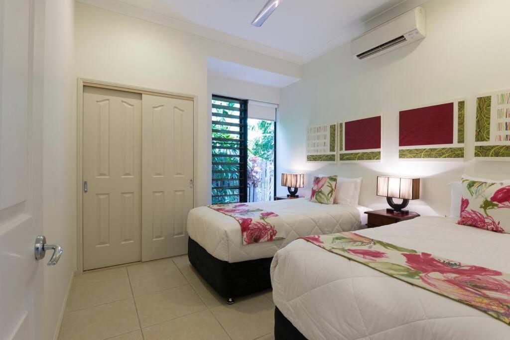 Footsteps to Four Mile - Port Douglas