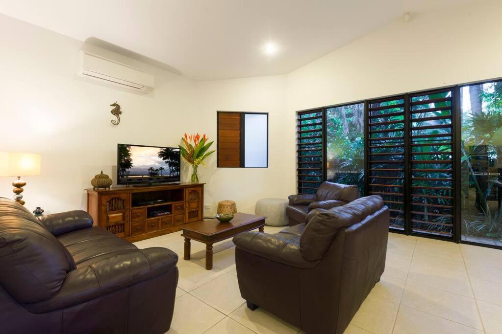 Footsteps to Four Mile - Port Douglas