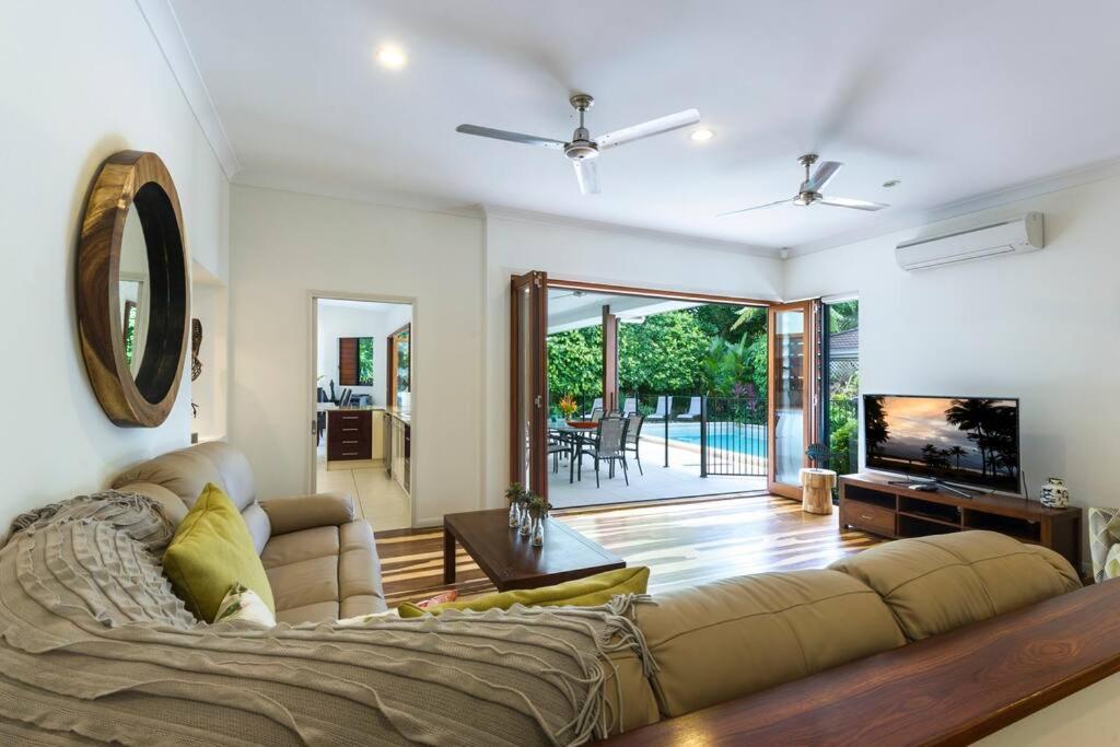 Footsteps to Four Mile - Port Douglas