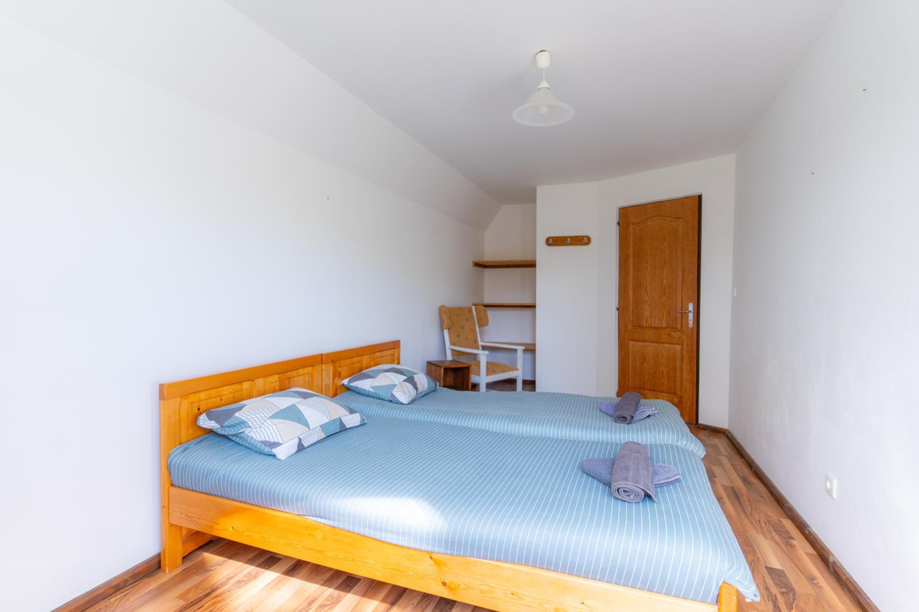 House Yvonne Camping Ananas Cisnadioara