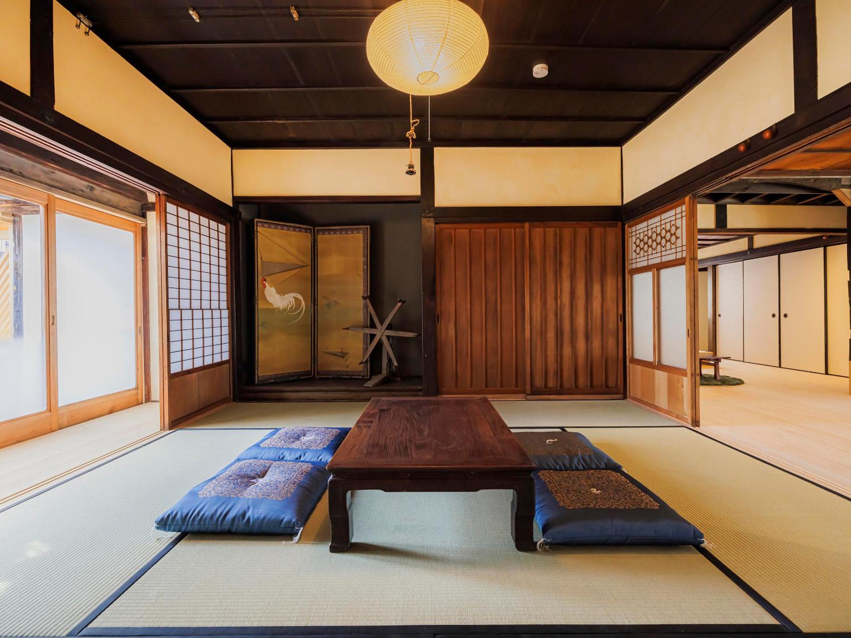 Tetsu-juro former Ogunis residence , Himeji Castles back parlor-like"400-year-old inn" view 5
