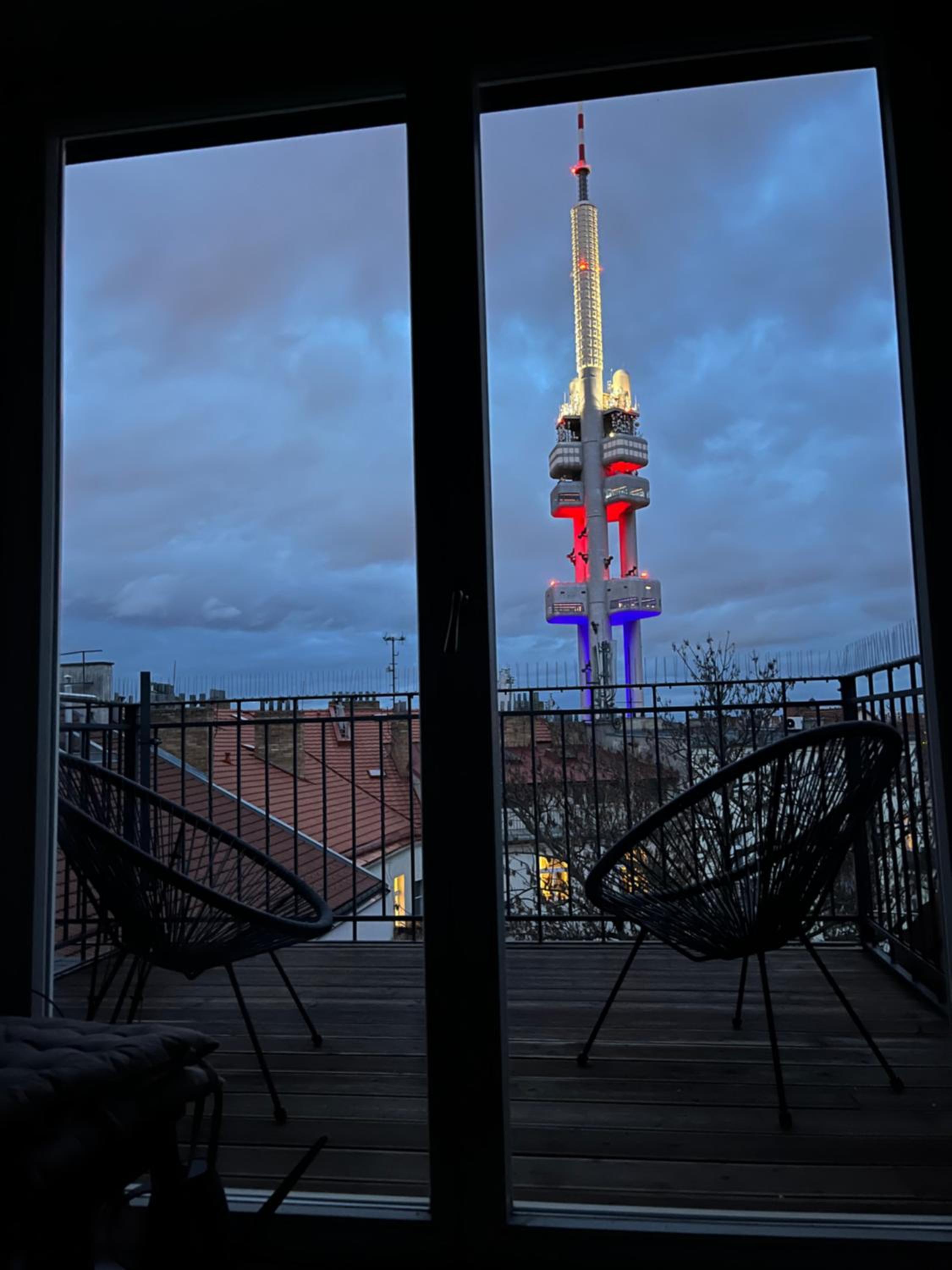 Rooftop Penthouse with Terrace, Prime Location