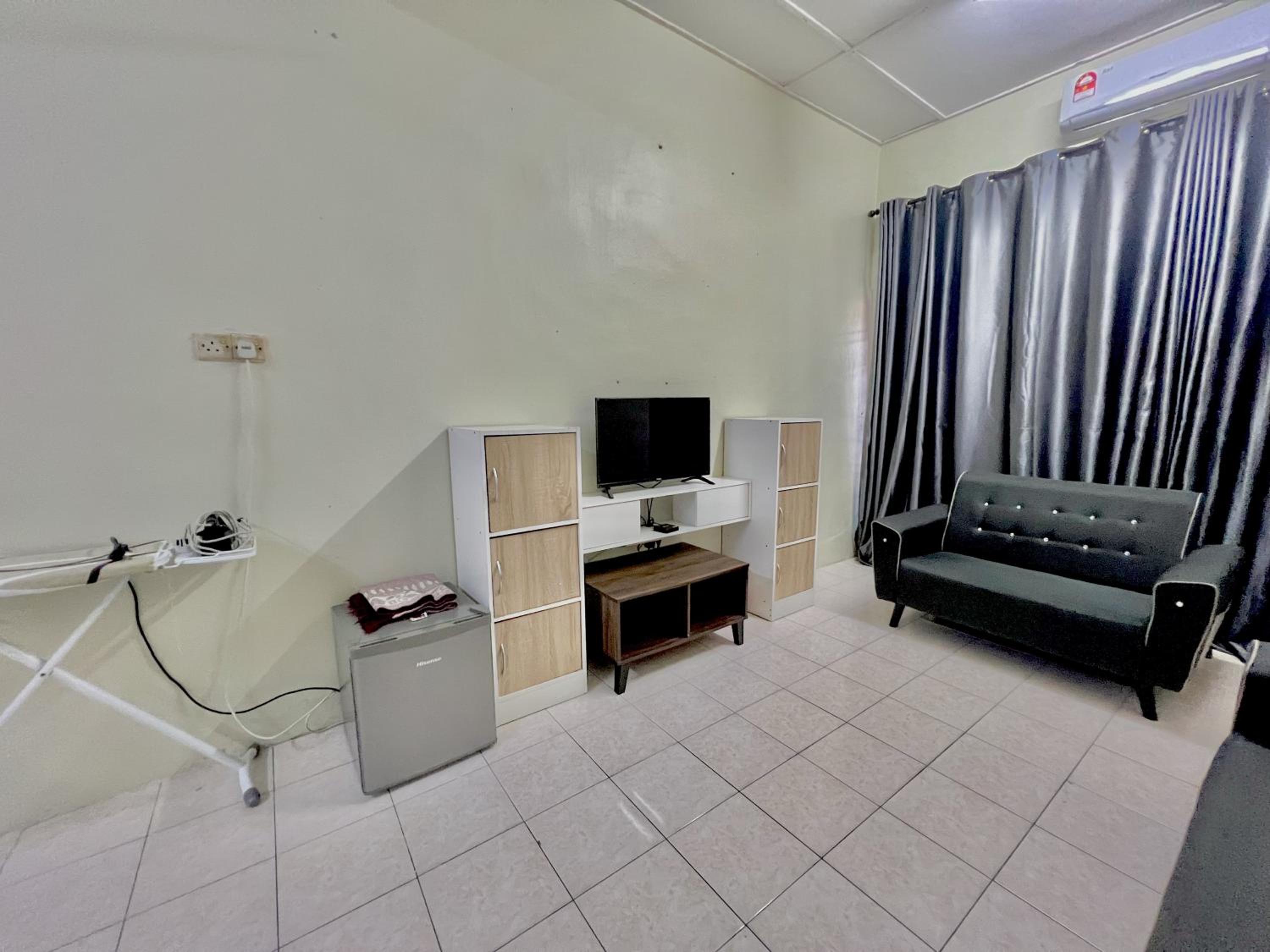 Homestay Harmoni With Wifi and Android TV photo 5