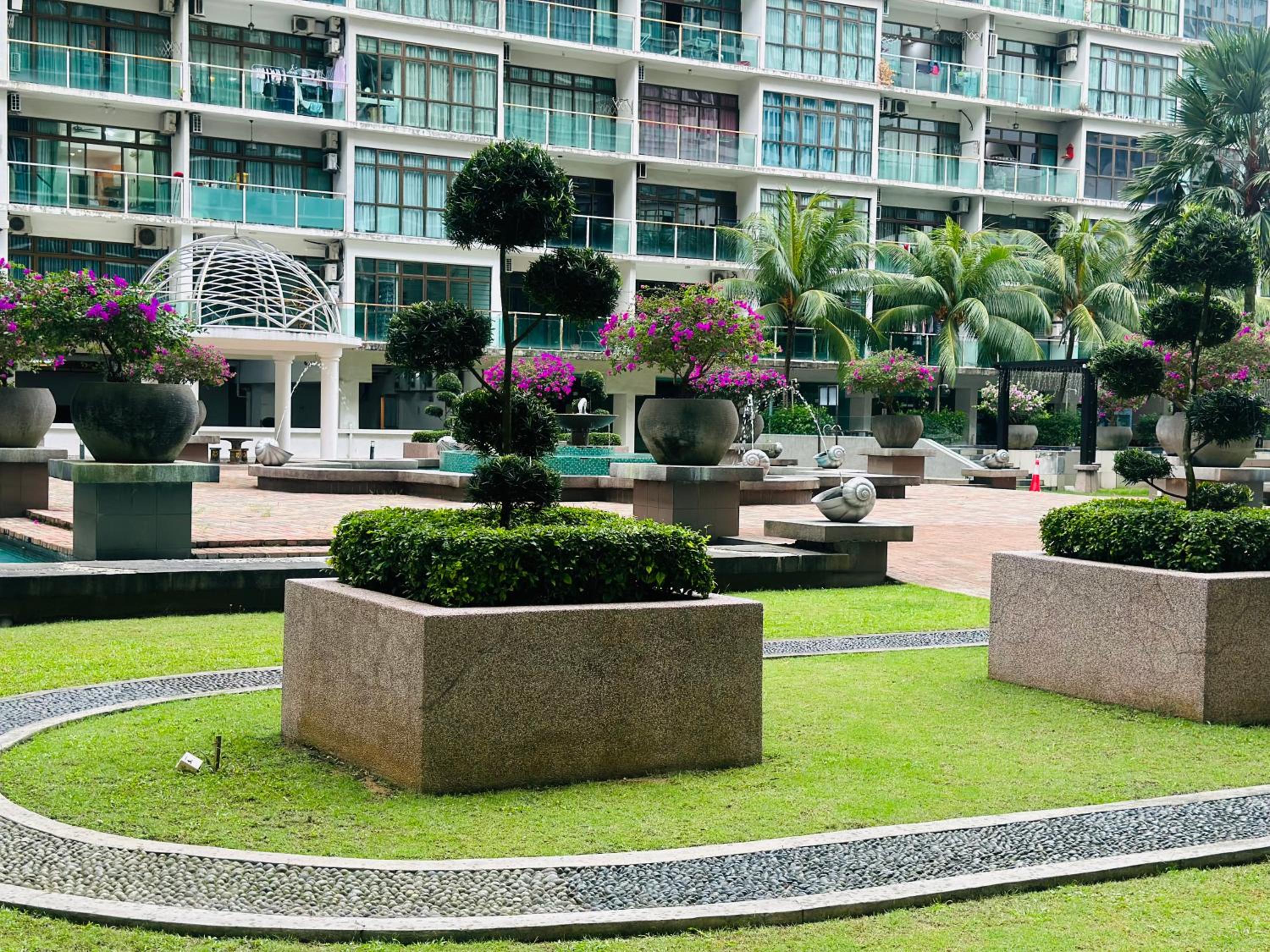JB Mount Austin Palazio Cozy High floor Studio 2-4pax near AEON A1-13