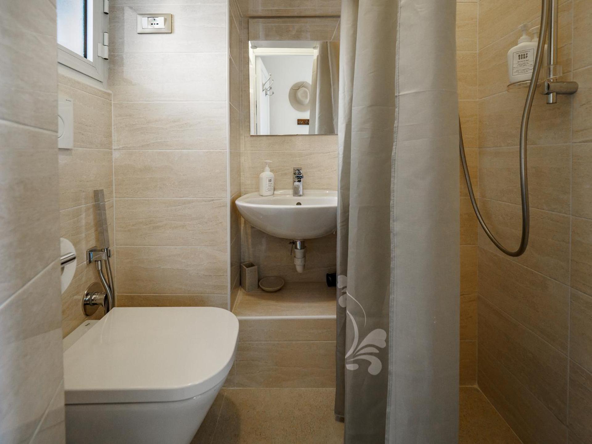 Maemuna Sea View Apartment photo 5