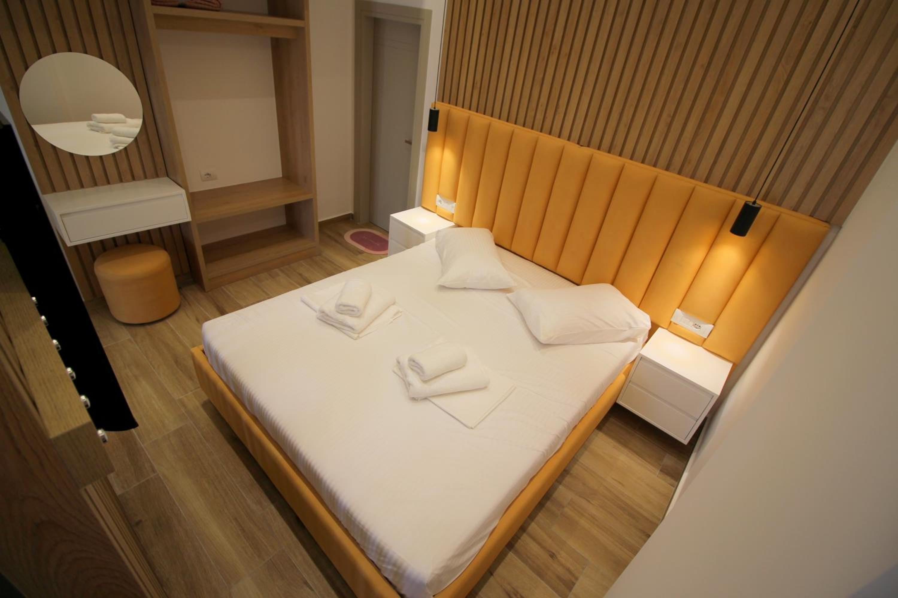 Alis Apartments