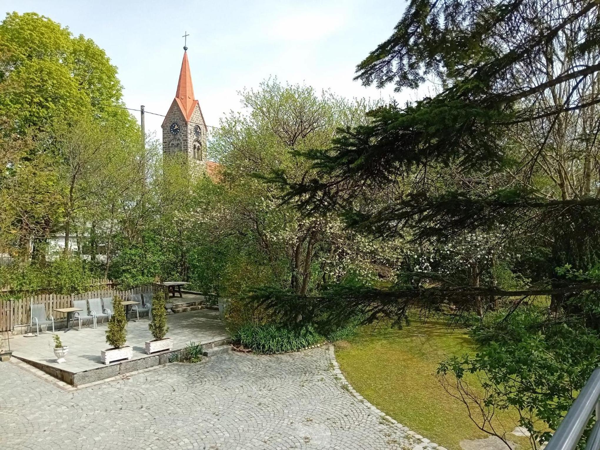 Gasthof-Pension Zum Haugstein - Familie Eder