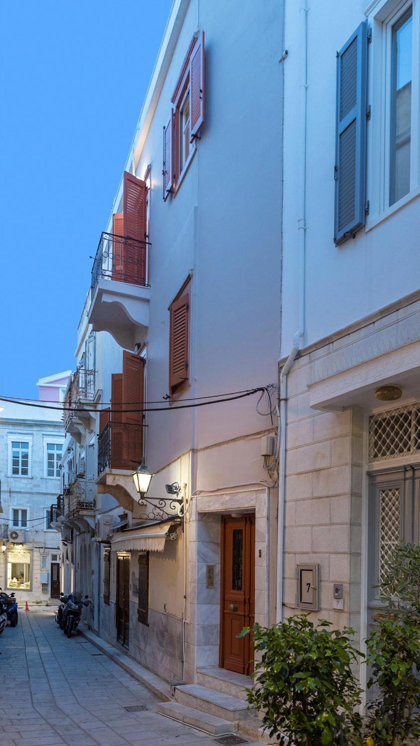 Mimoza Ermoupolis Family Home