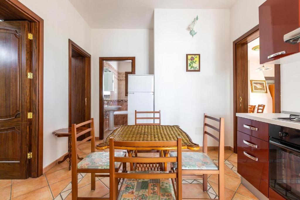 Salentiggiano Villa Ulivi Vacanze Con Piscina 8/16 PL view 5